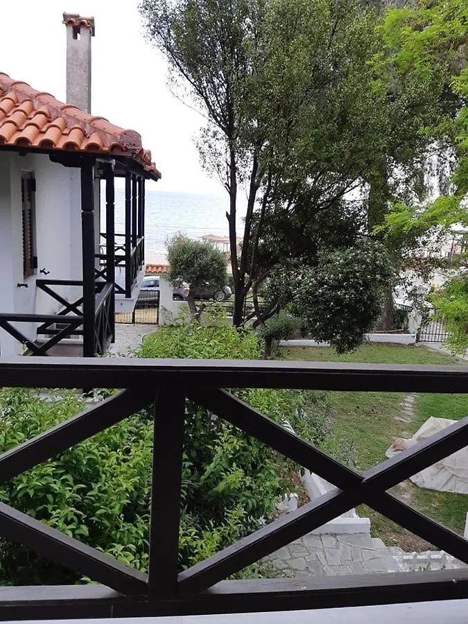 Case de vacanță Sofia'S Pearl Beachfront Maisonette Nea Kallikrateia