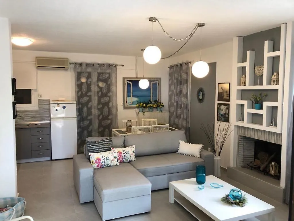 Case de vacanță Sofia'S Pearl Beachfront Maisonette Nea Kallikrateia Grecia