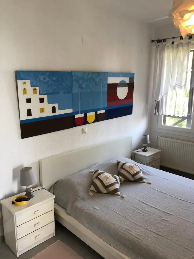 Sofia'S Pearl Beachfront Maisonette Nea Kallikrateia